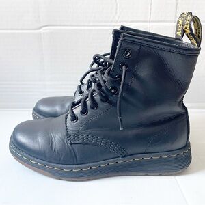 Dr Martens Womens 1460 Newton Leather 8eye DMs Lite Boots Sz 5
